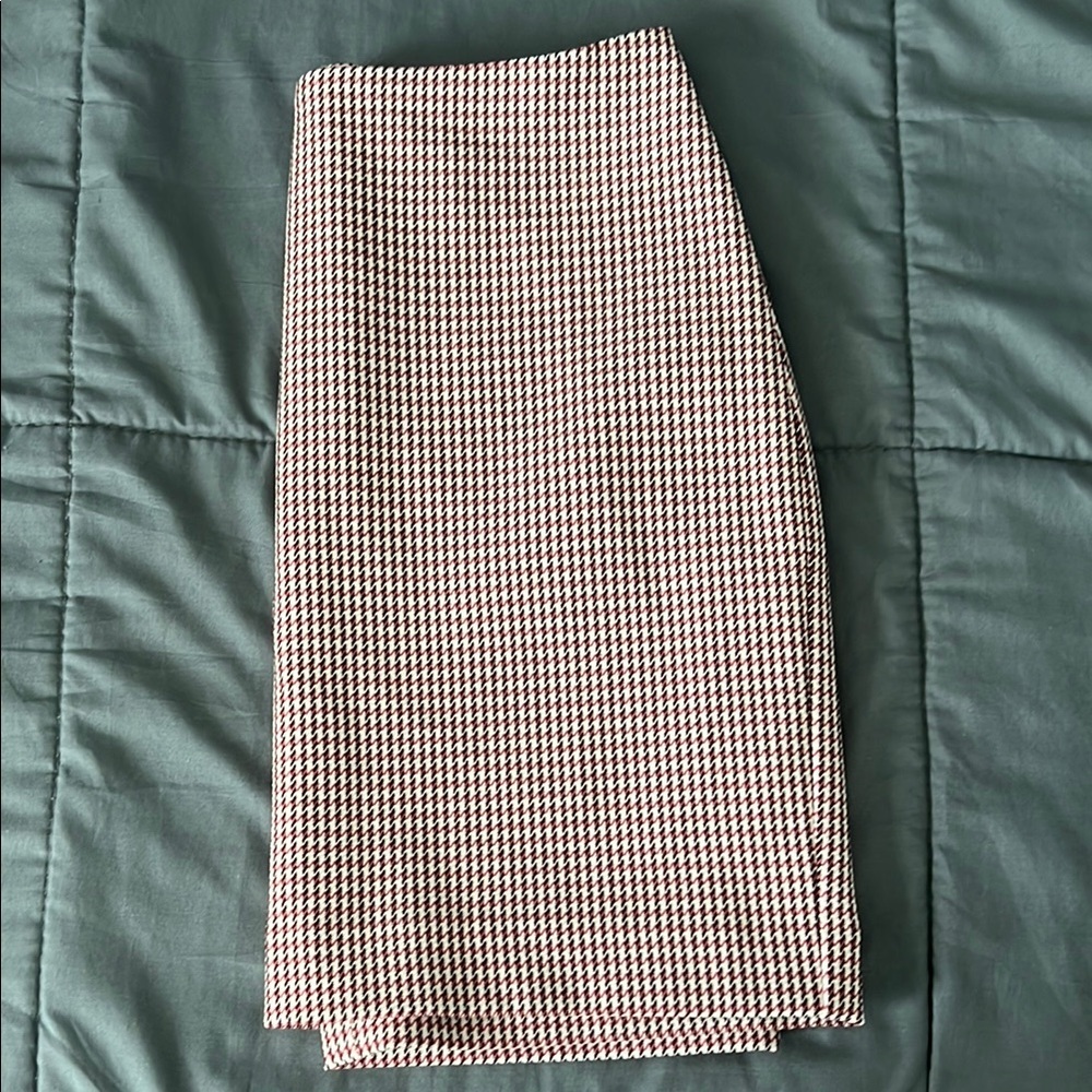 Express Pink/Brown Houndstooth Mini Skirt Size 00 NWT